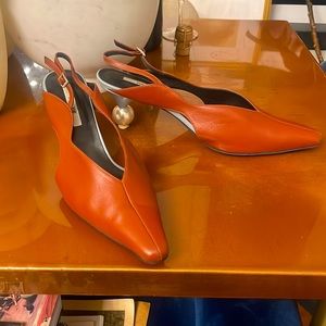 Brown and blue kitten heel